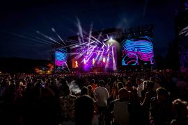 SMS Festival 30.000 Feierten Im Techno Paradies 33